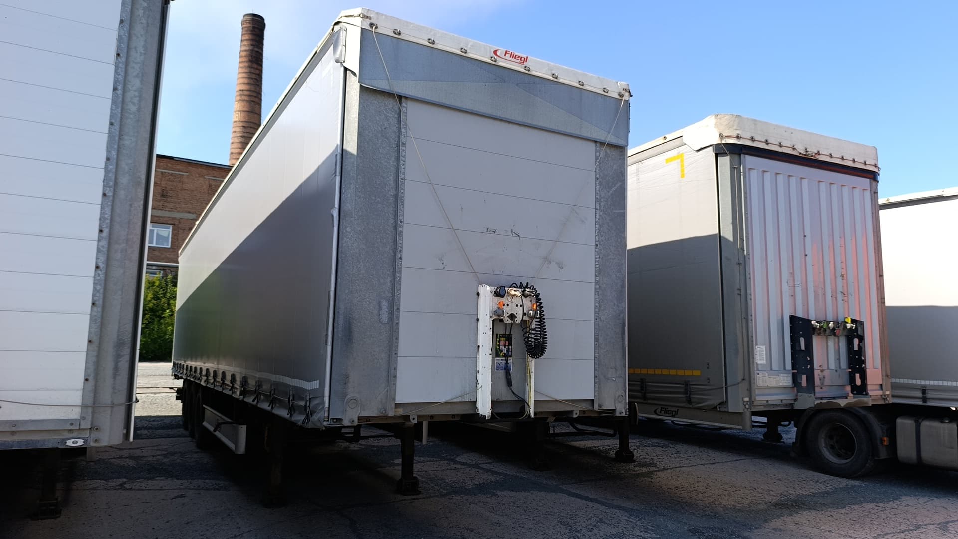Fliegl SDS* Полуприцеп шторный - 2