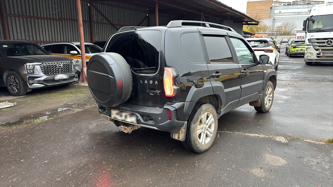 Lada Niva Travel - 2