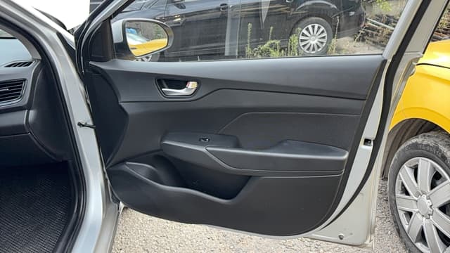 Hyundai Solaris - 8