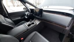 Lexus LM 350h - 6