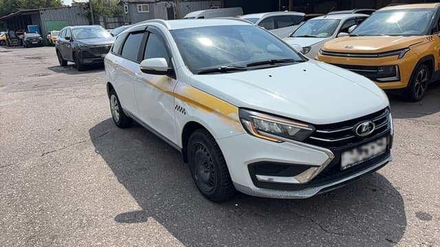 Lada Vesta SW - 2