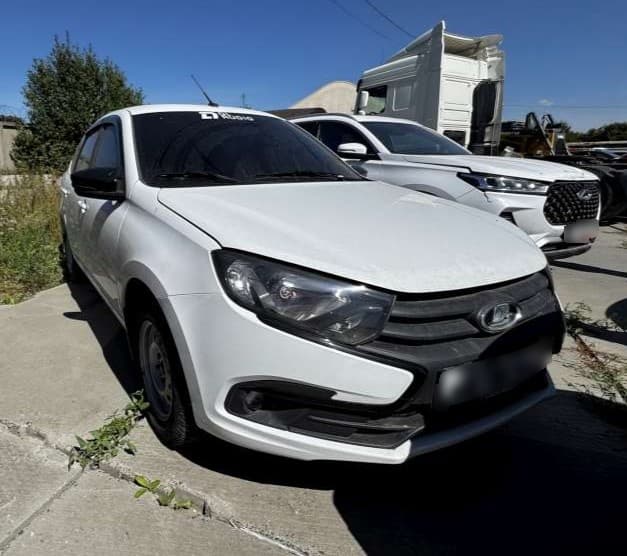 Lada Granta лифтбек - 2