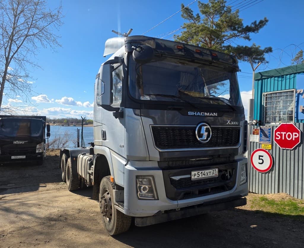 Shacman (Shaanxi) SX* 6x6 Седельный тягач - 2