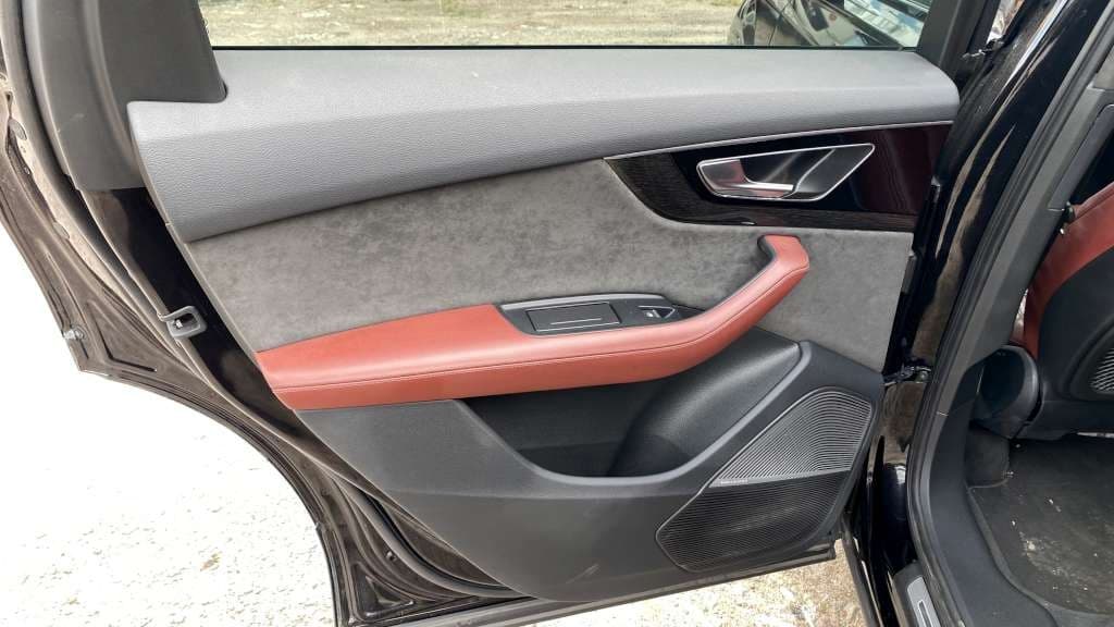Audi SQ7 - 7