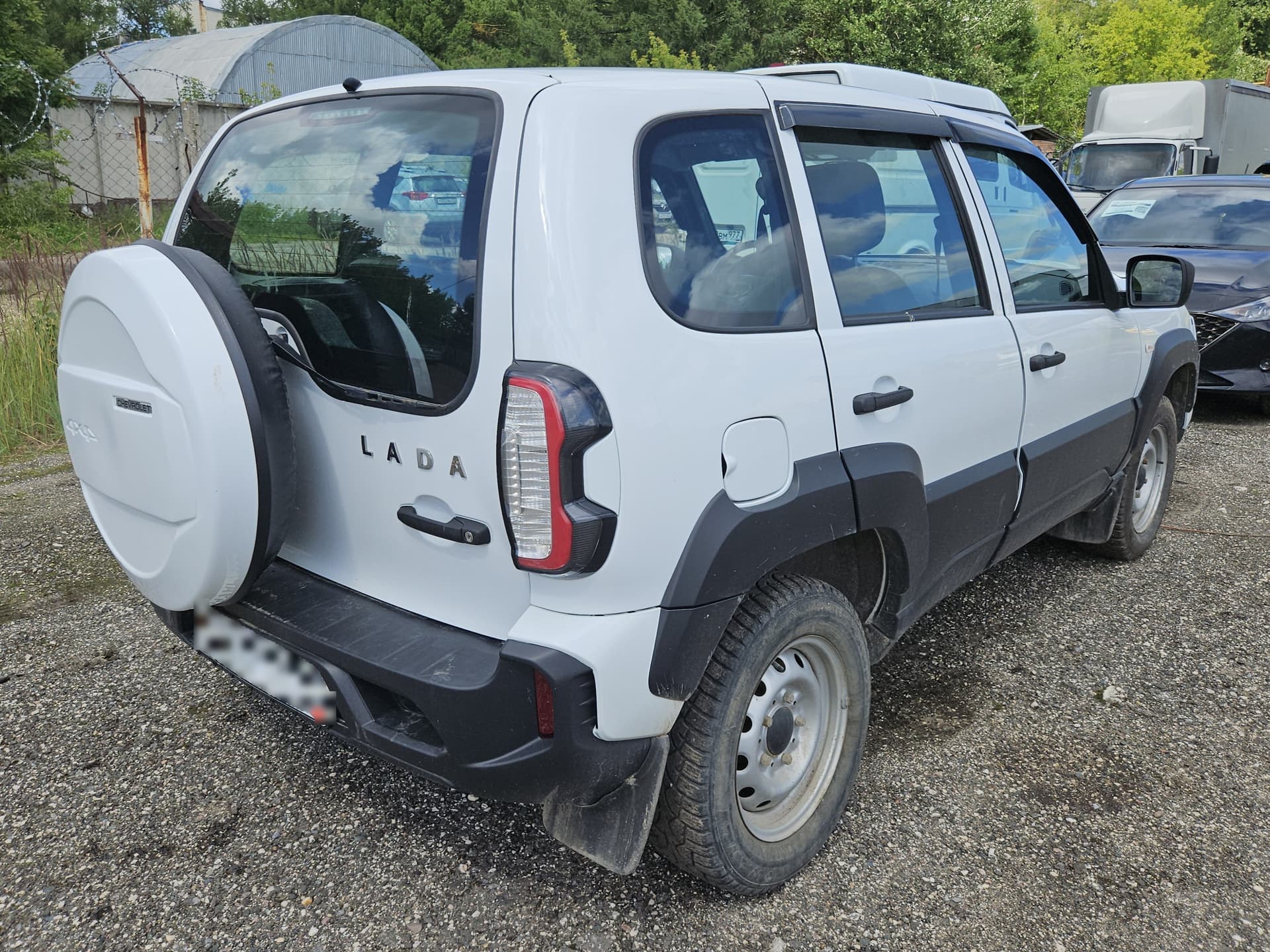 Lada Niva Travel - 3