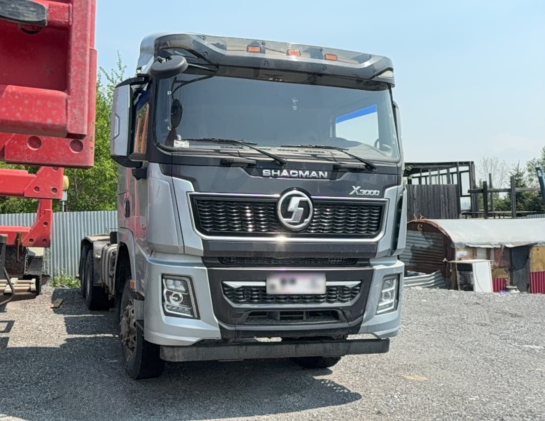 Shacman (Shaanxi) SX* 6x6 Седельный тягач - 2