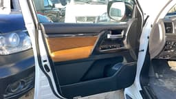 Toyota Land Cruiser 200 - 7