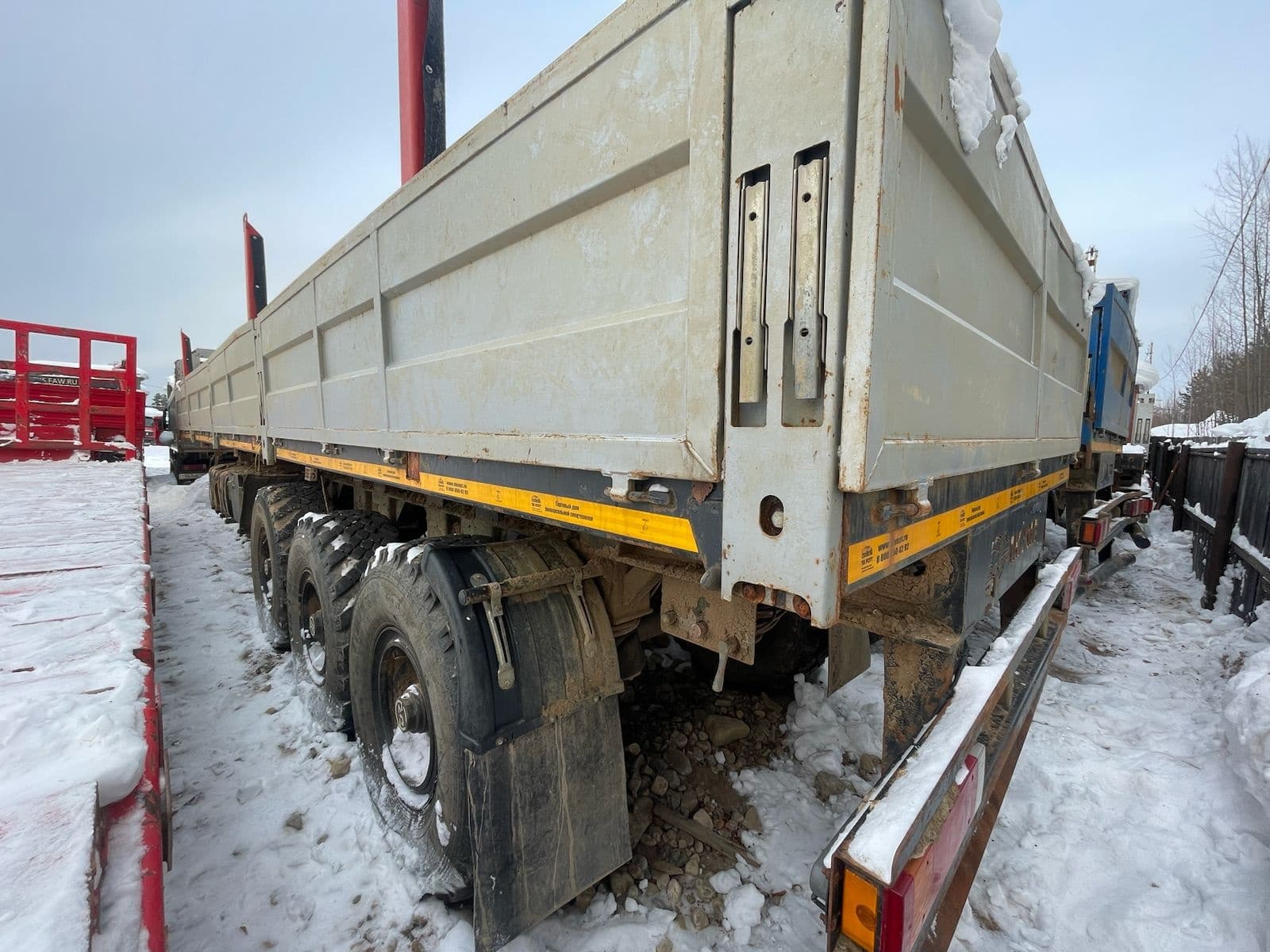 Производственная Компания Универсальной Спецтехники 4679* Полуприцеп бортовой - 3
