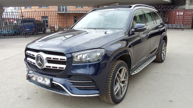 Mercedes-Benz GLS - 1