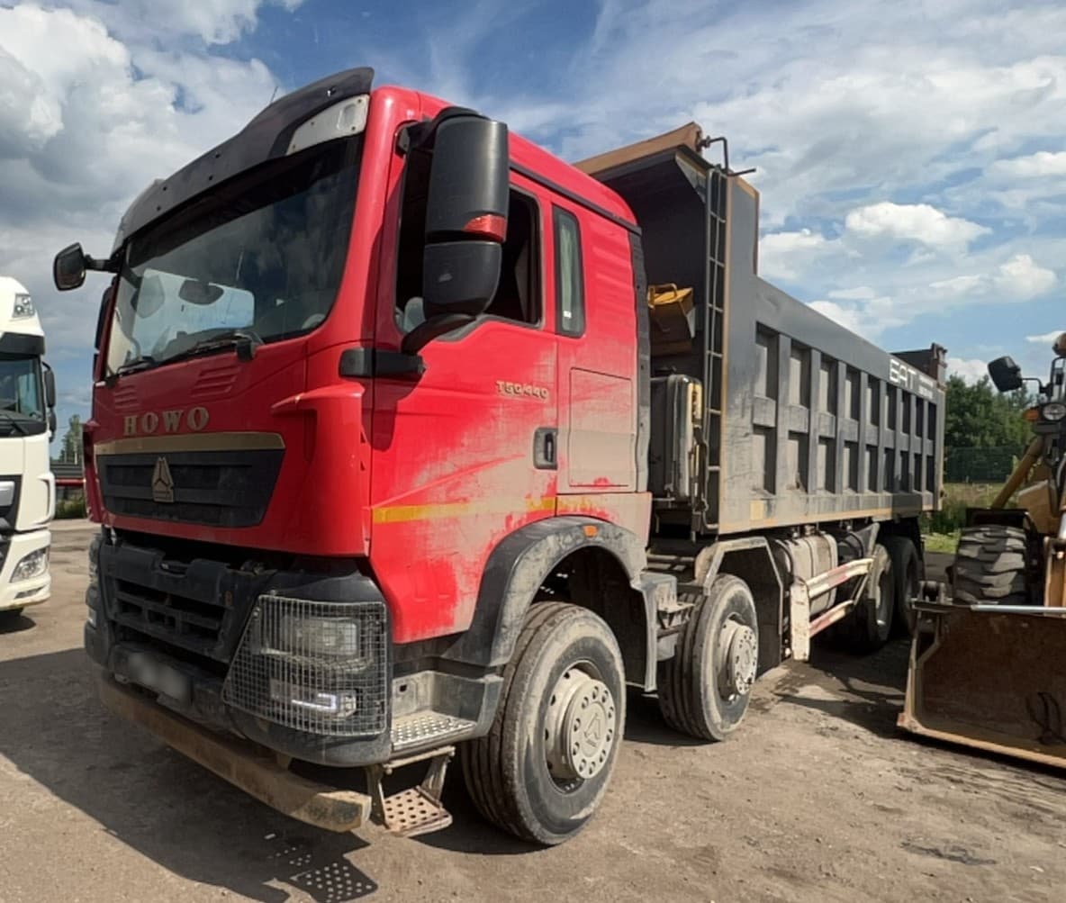 Howo T5G 8x4 Самосвал - 1