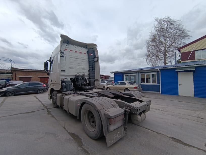 Dongfeng DFH 4x2 Седельный тягач - 4