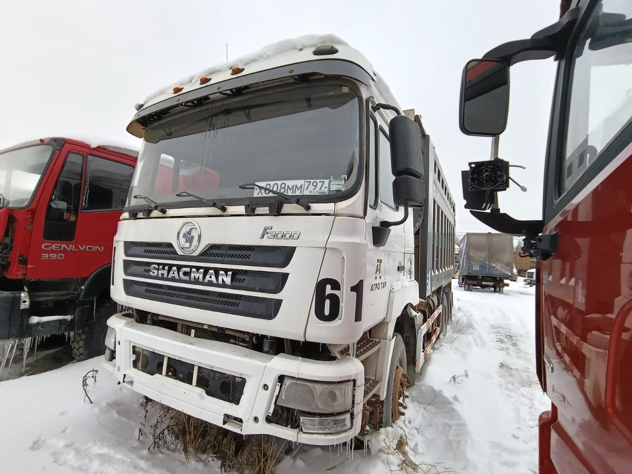 Shacman (Shaanxi) SX3258DT384C 6x4 Самосвал - 1