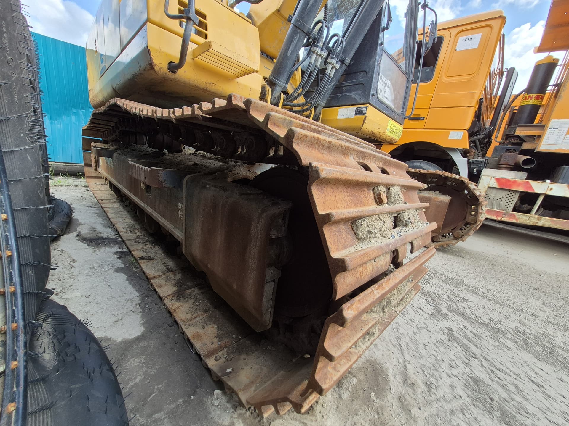 Liugong CLG922 Экскаватор - 7