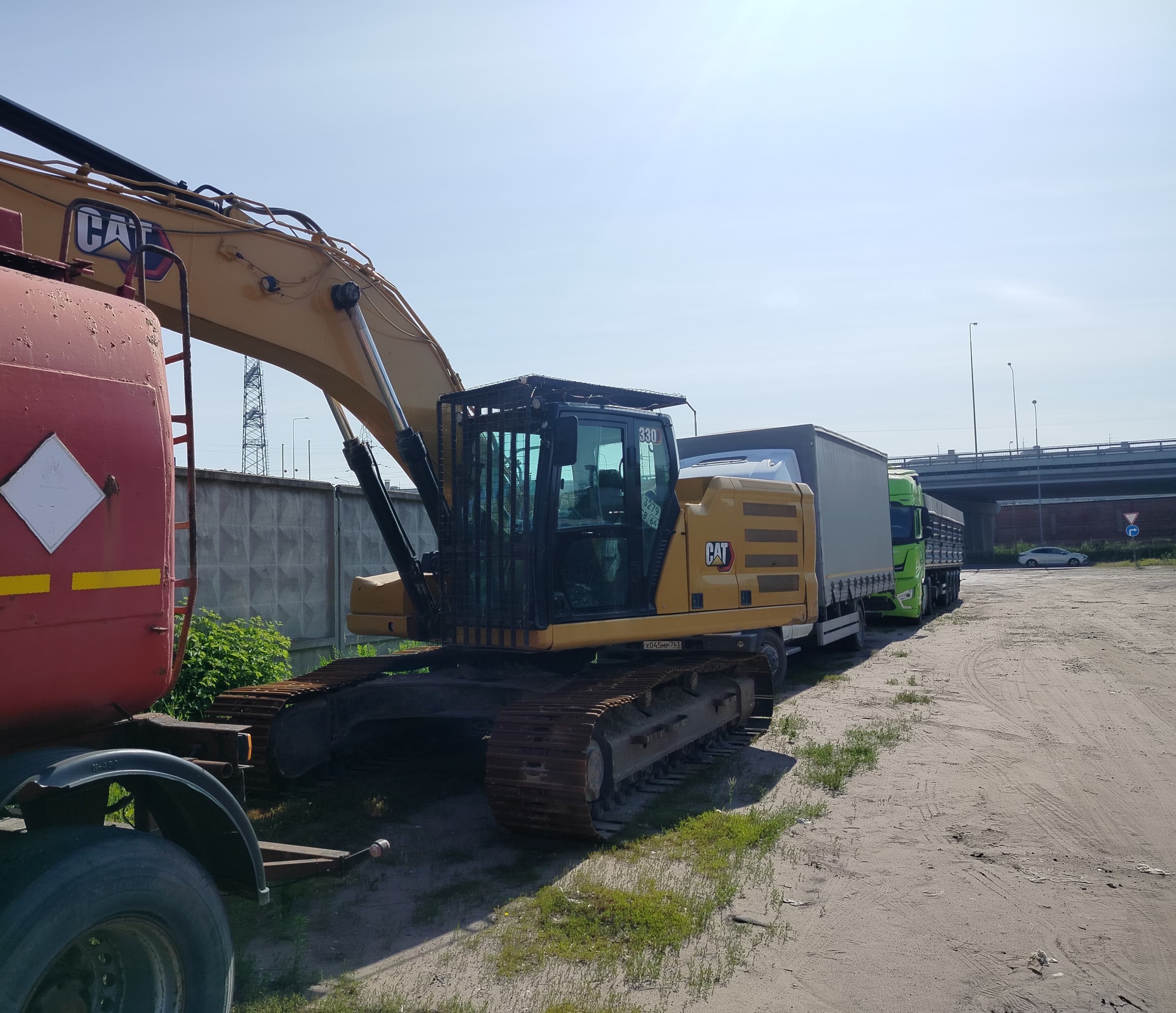 Caterpillar 330 Экскаватор - 1