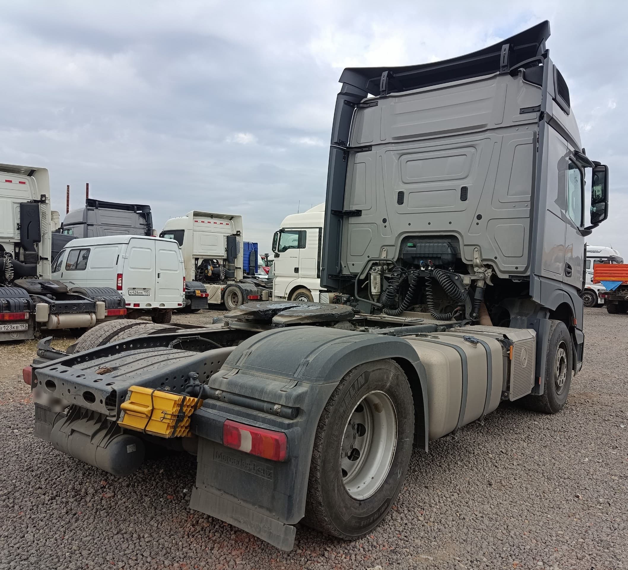 Mercedes-Benz Actros 4x2 Седельный тягач - 3