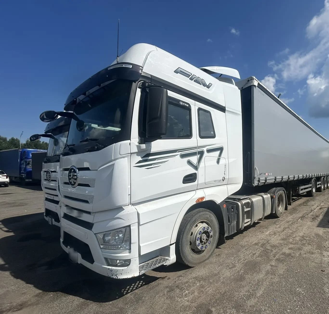 FAW J7 4x2 Седельный тягач - 1