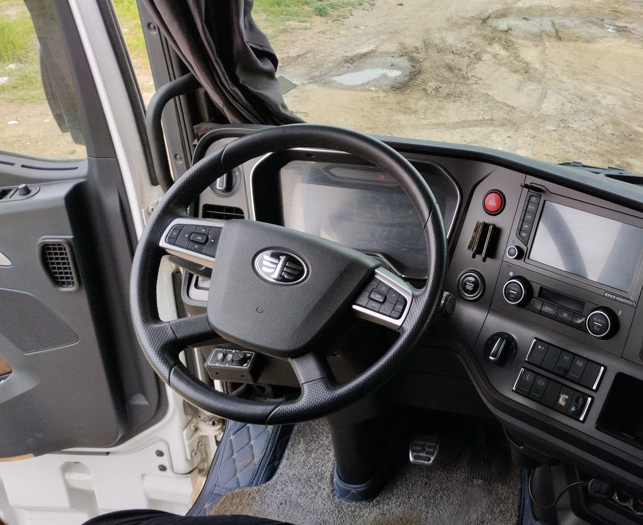 FAW J7 4x2 Седельный тягач - 5