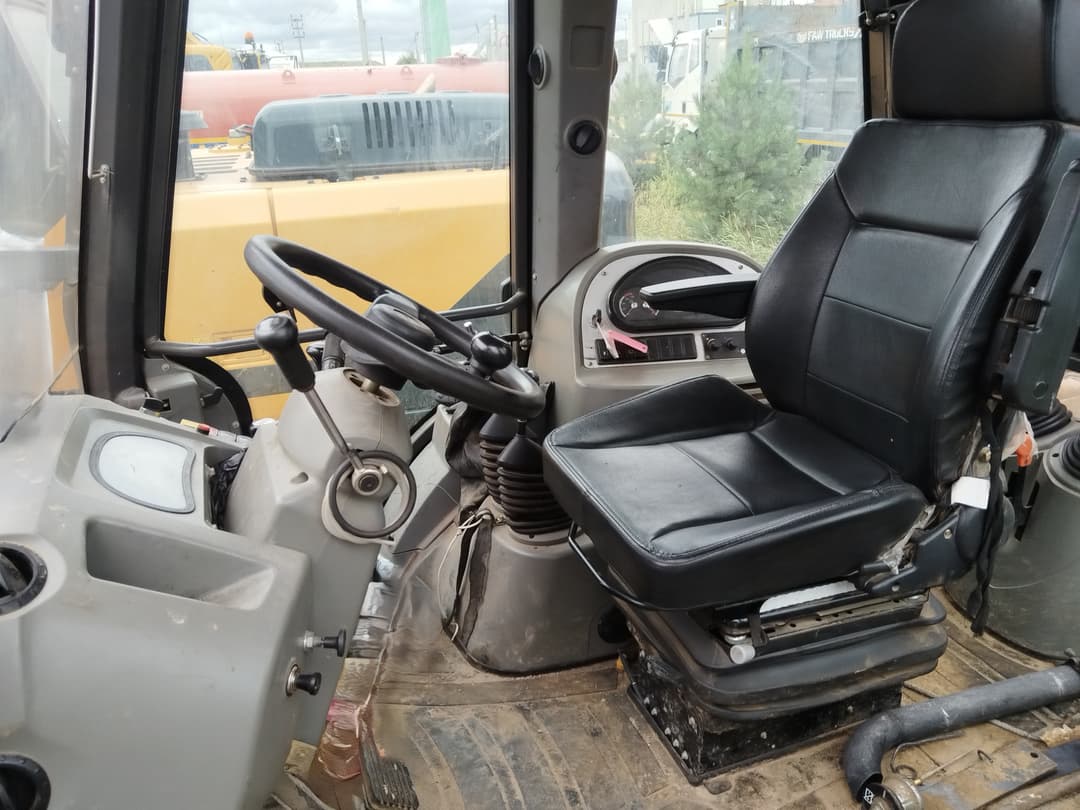 Shanmon 388 Экскаватор-погрузчик - 5