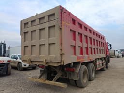 Hongyan 908 8x4 Самосвал - 3