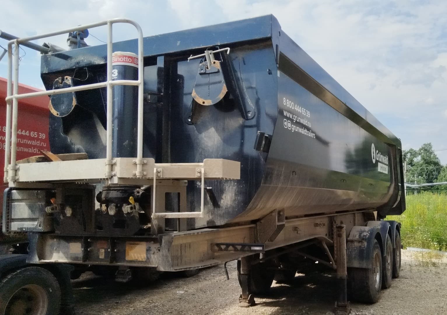 Grunwald 9453 Полуприцеп самосвальный - 1