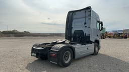 Shacman (Shaanxi) SX* 4x2 Седельный тягач - 3