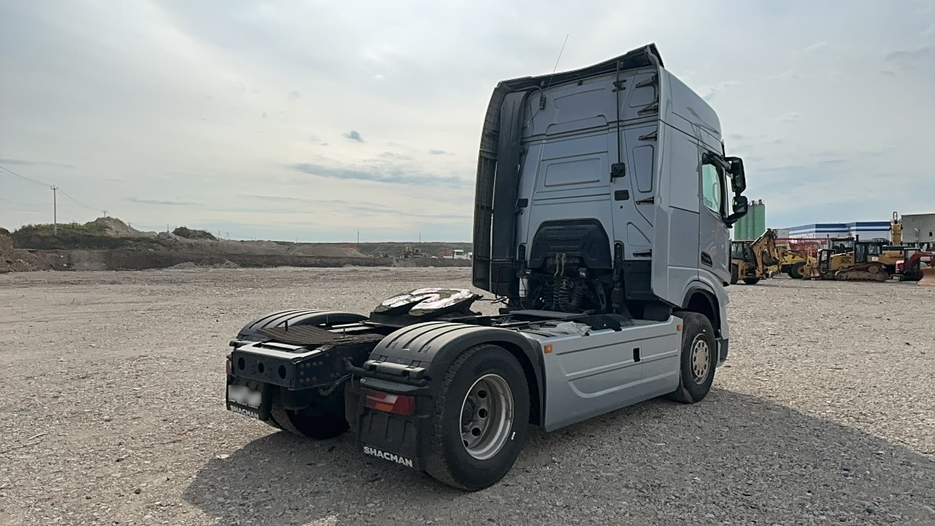 Shacman (Shaanxi) SX* 4x2 Седельный тягач - 3