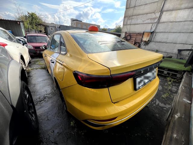 Geely EMGRAND - 4