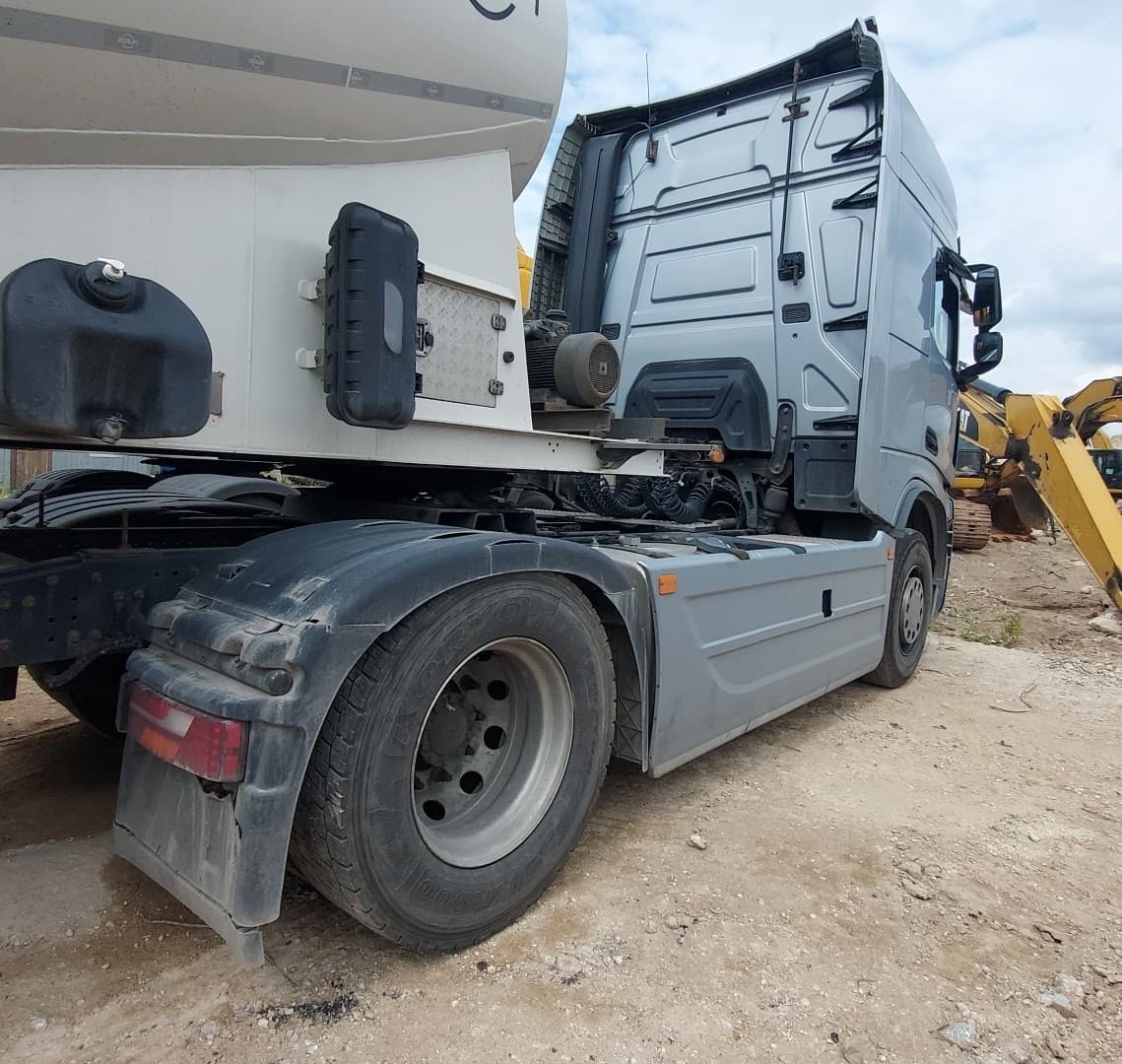 Shacman (Shaanxi) SX* 4x2 Седельный тягач - 3