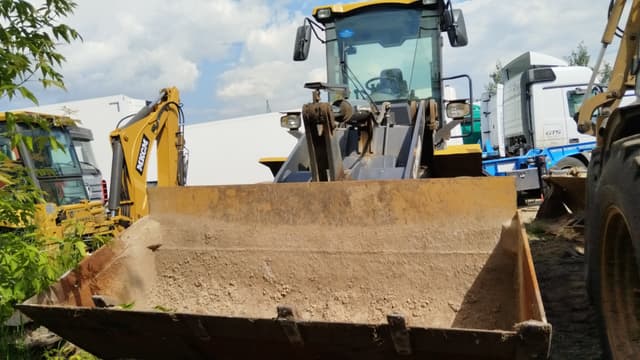 Xcmg LW330 Фронтальный погрузчик - 1