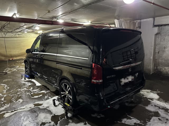 Mercedes-Benz EQV - 4