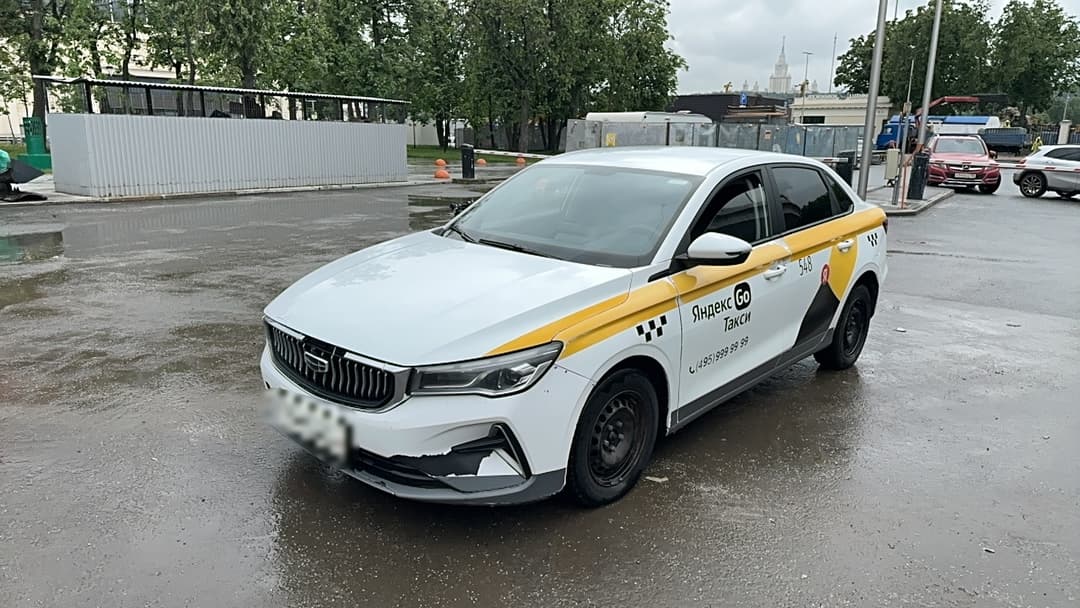 Geely EMGRAND - 1