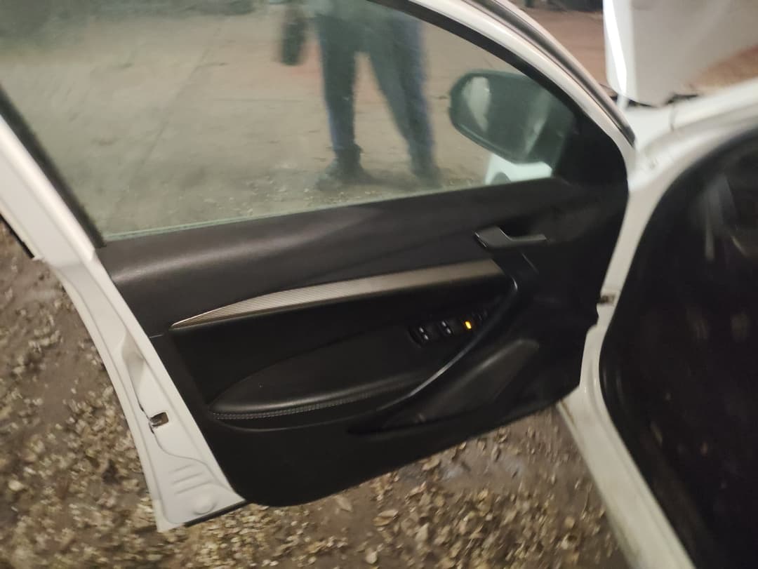 Lada Vesta седан - 8
