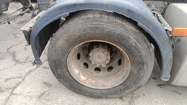 Камаз 5490 4x2 Седельный тягач - 9