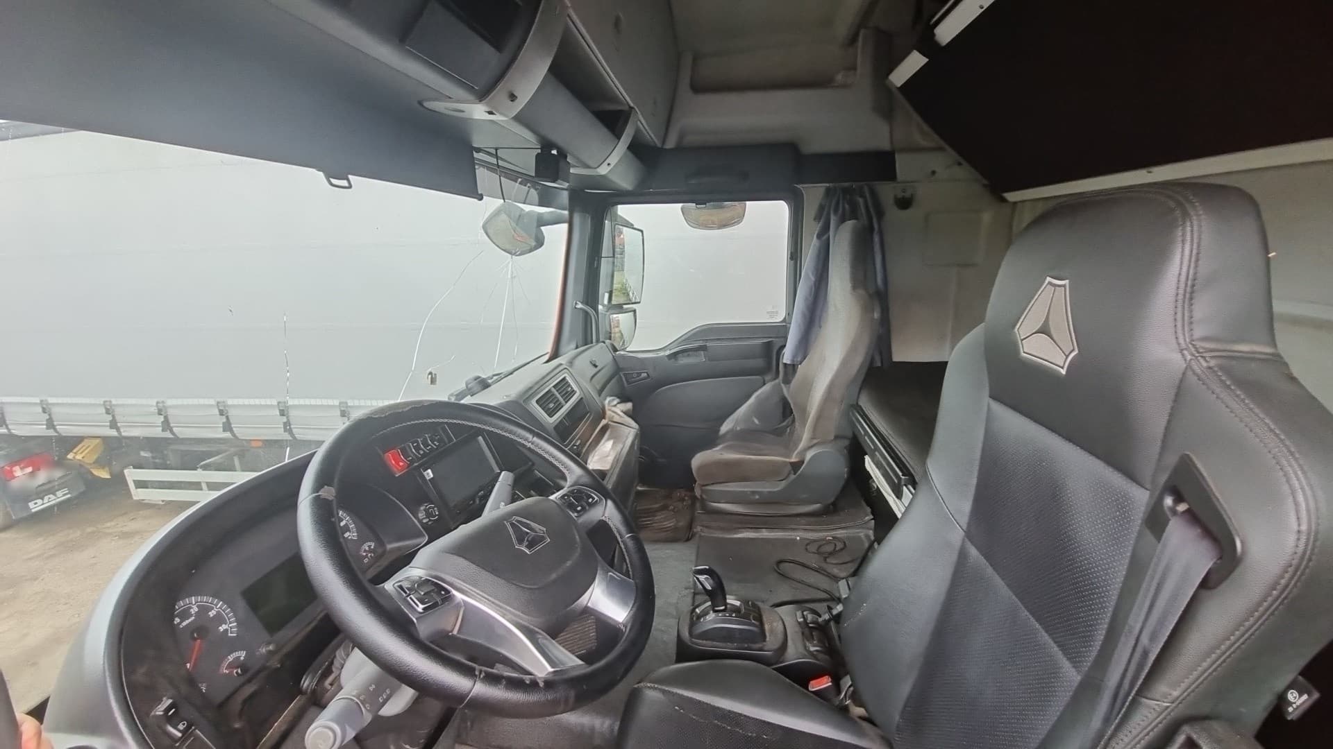 Sitrak C7H 6x4 Седельный тягач - 6