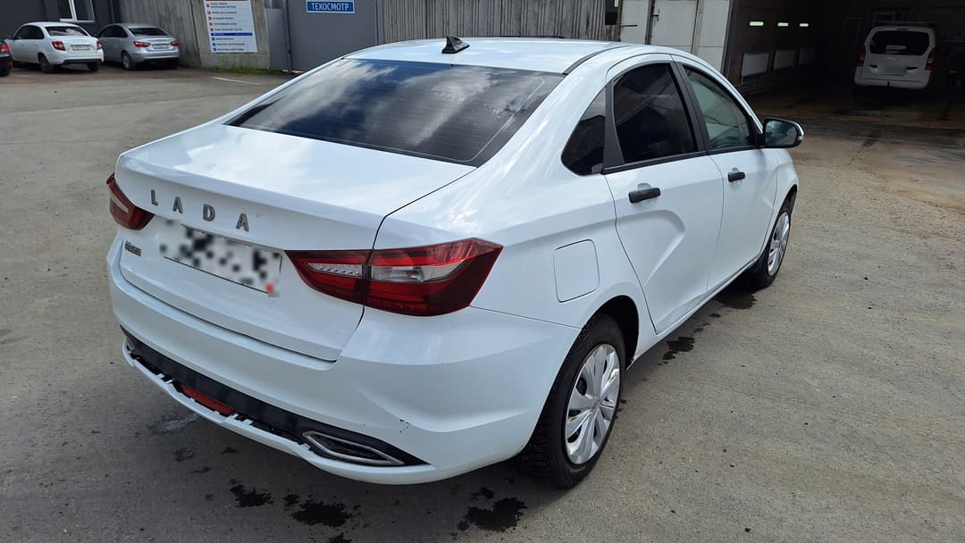 Lada Vesta седан - 3