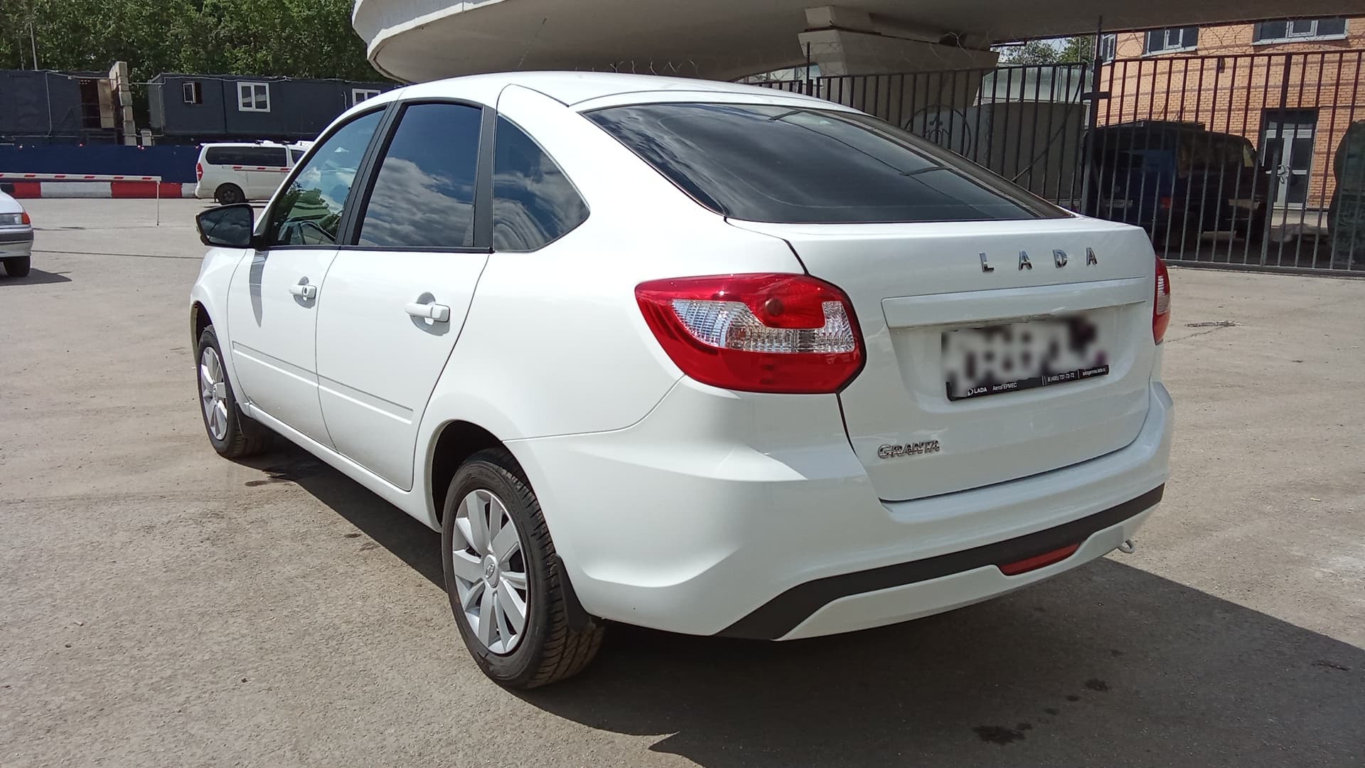 Lada Granta лифтбек - 4