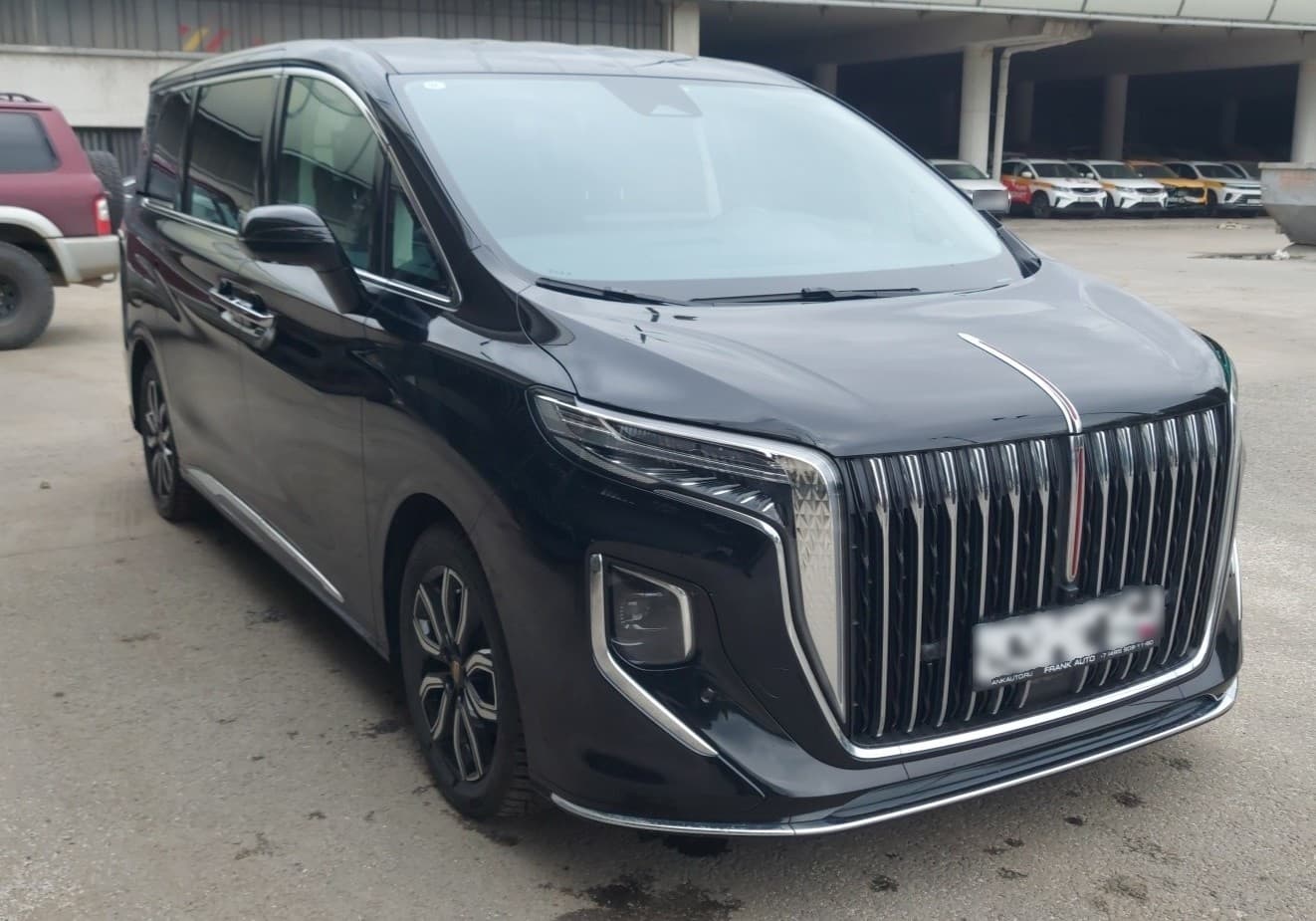 Hongqi HQ9 - 2