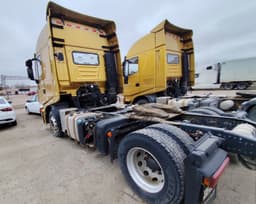 Hongyan CQ* 4x2 Седельный тягач - 4