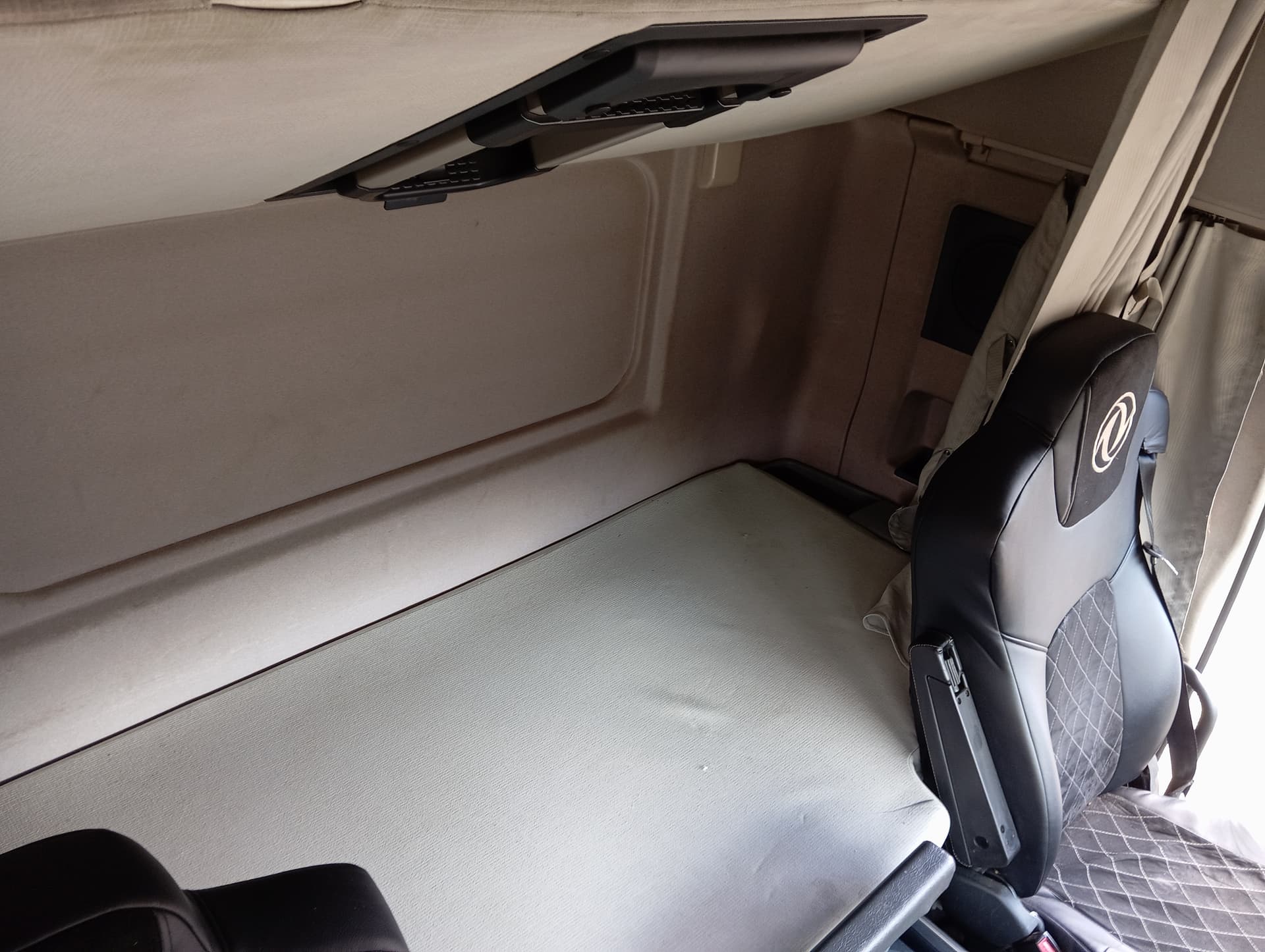 Dongfeng GX 4x2 Седельный тягач - 7