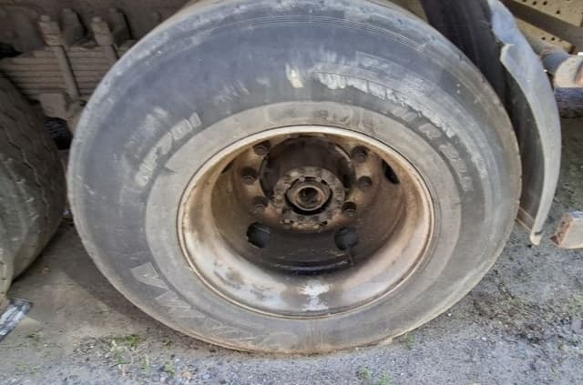 Мегатрон 4589* на шасси КамАЗ 65115 6x4 Зерновоз - 9