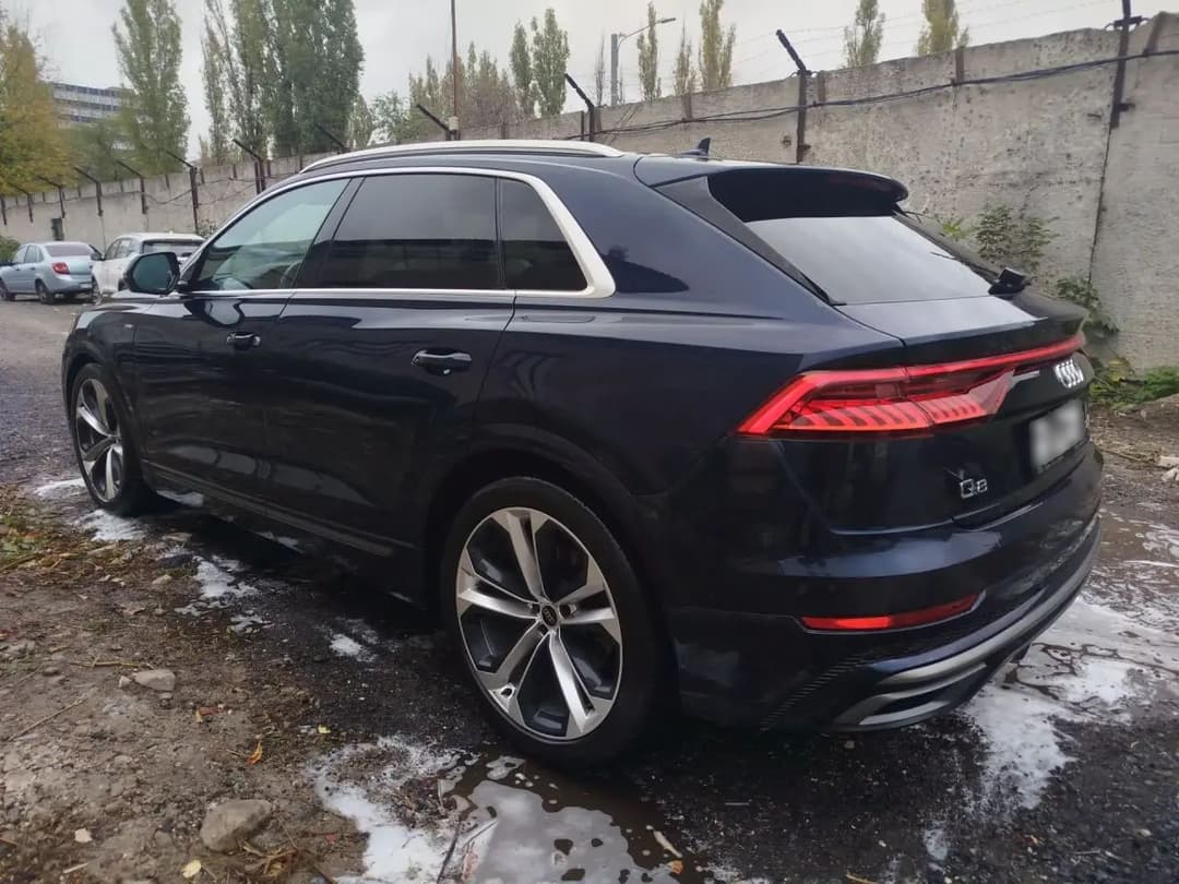 Audi Q8 - 4