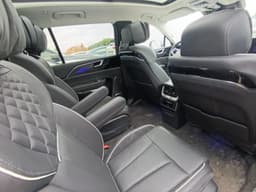 Hongqi E-HS9 - 9