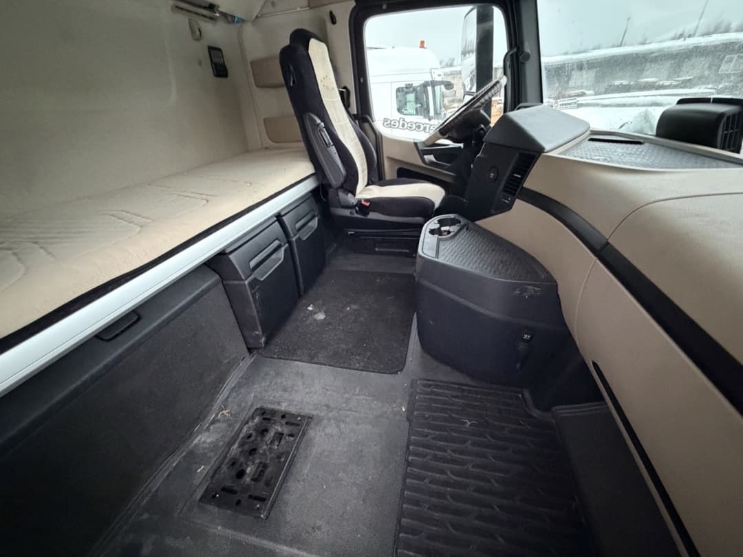Mercedes-Benz Actros 4x2 Седельный тягач - 9