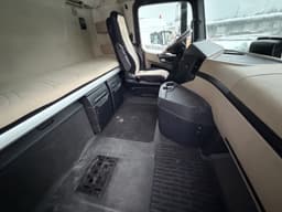 Mercedes-Benz Actros 4x2 Седельный тягач - 9