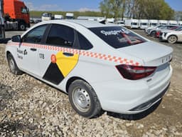 Lada Vesta седан - 4