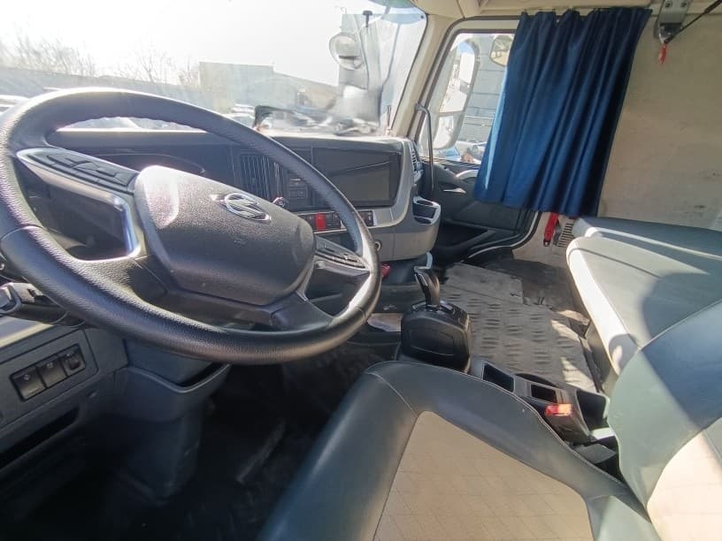 Chenglong LZ4181* 4x2 Седельный тягач - 4