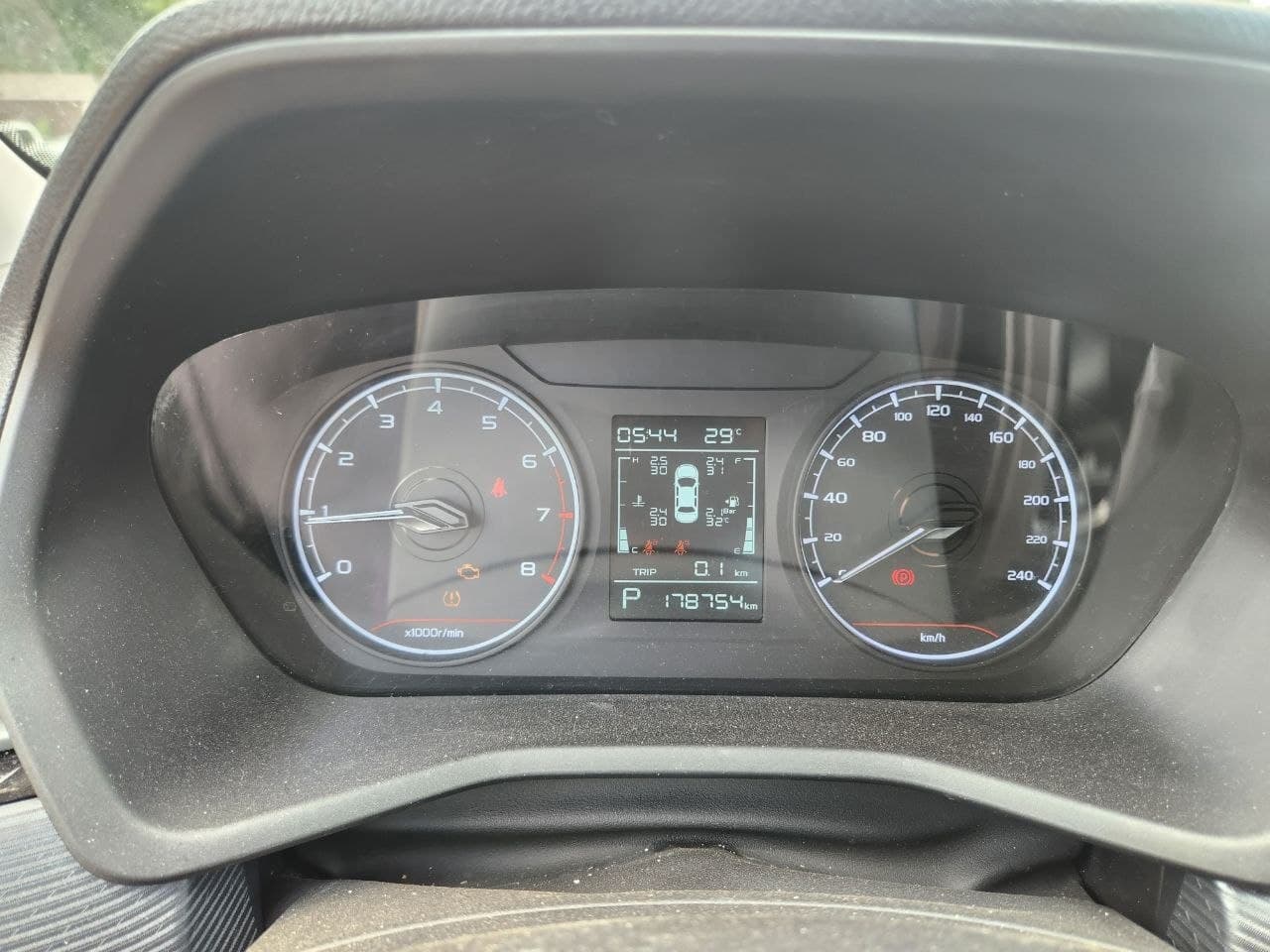 Geely EMGRAND - 7
