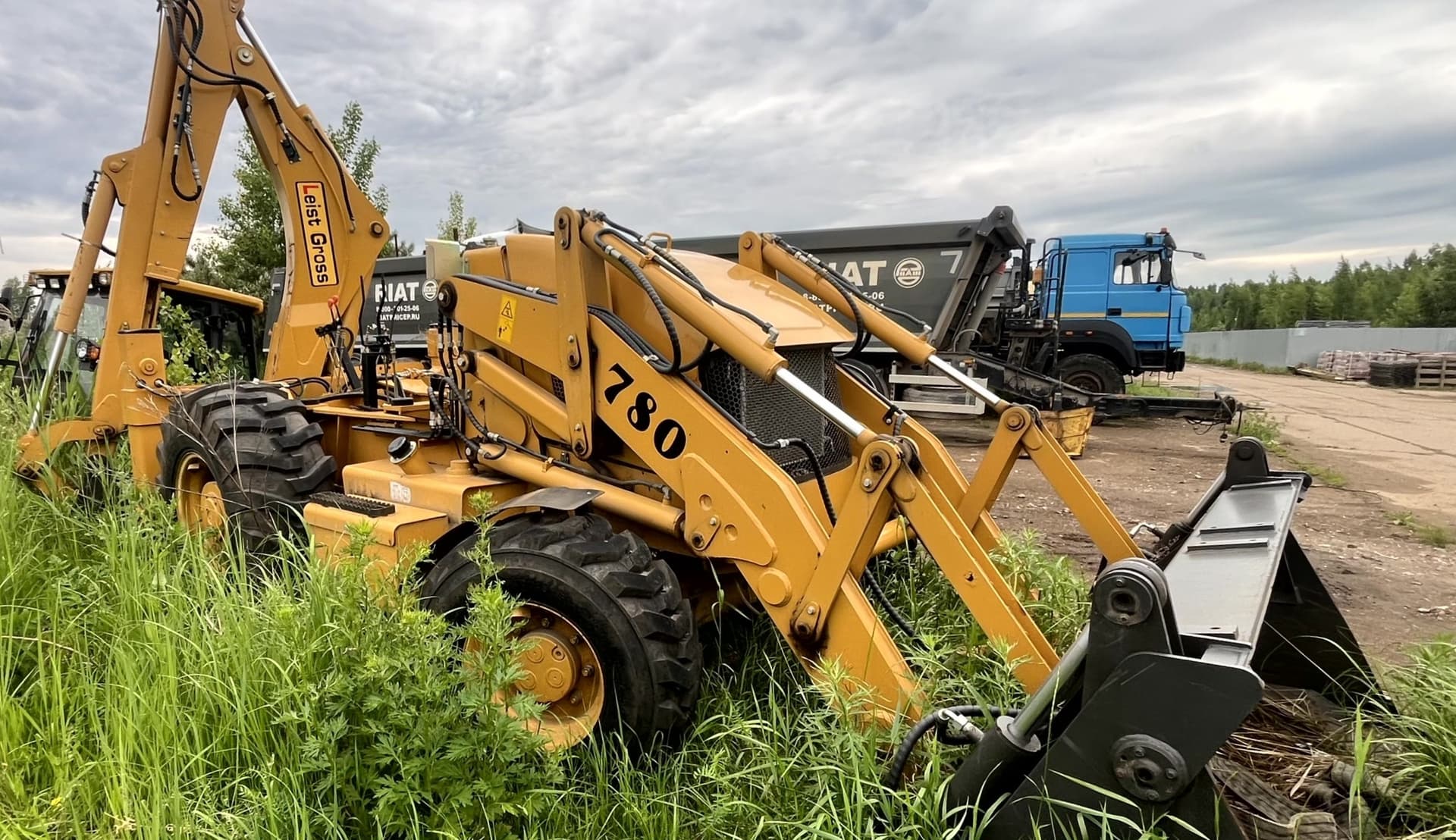 Leist Gross 780 Экскаватор-погрузчик - 2