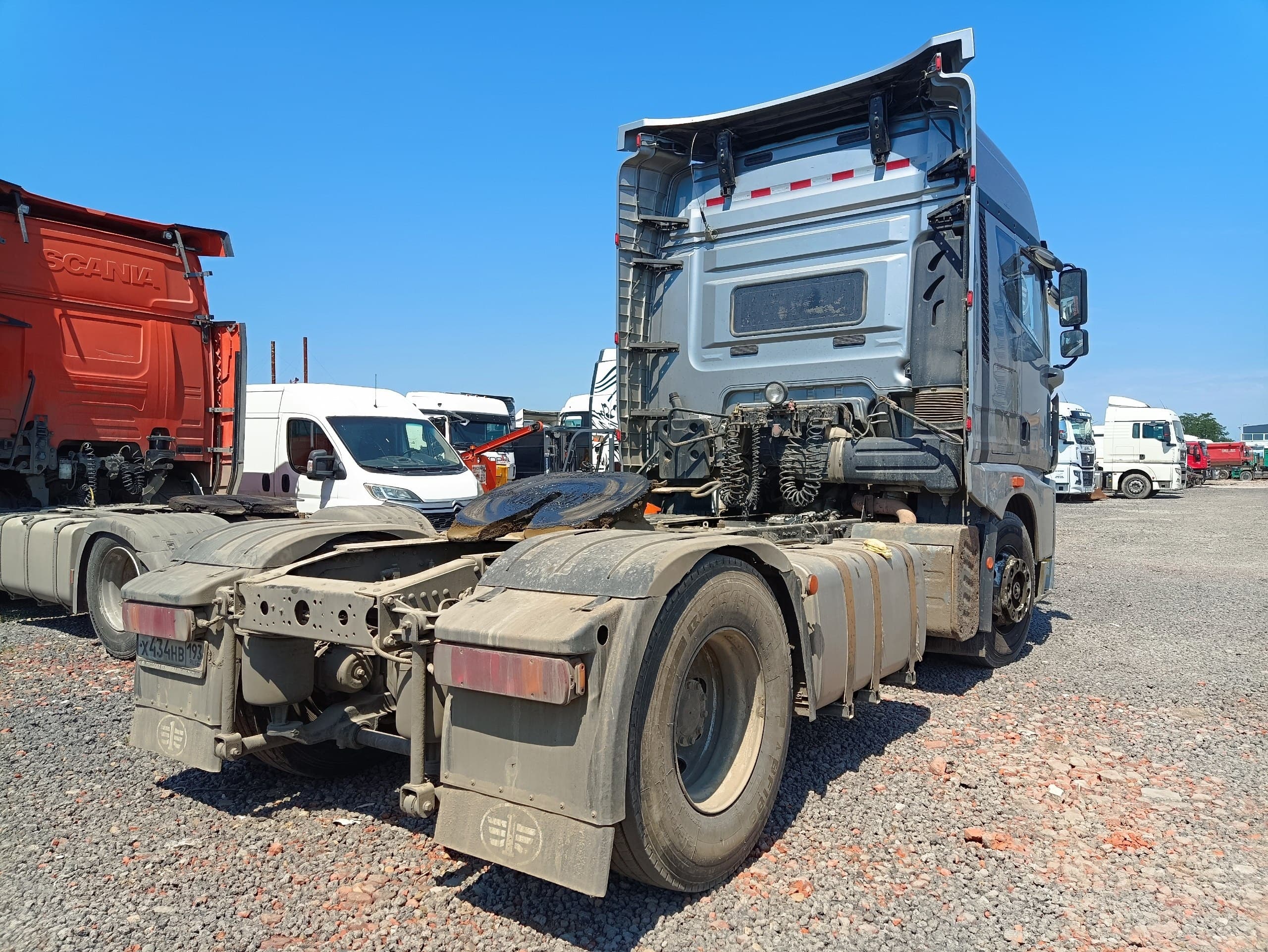 FAW JH6 4x2 Седельный тягач - 3
