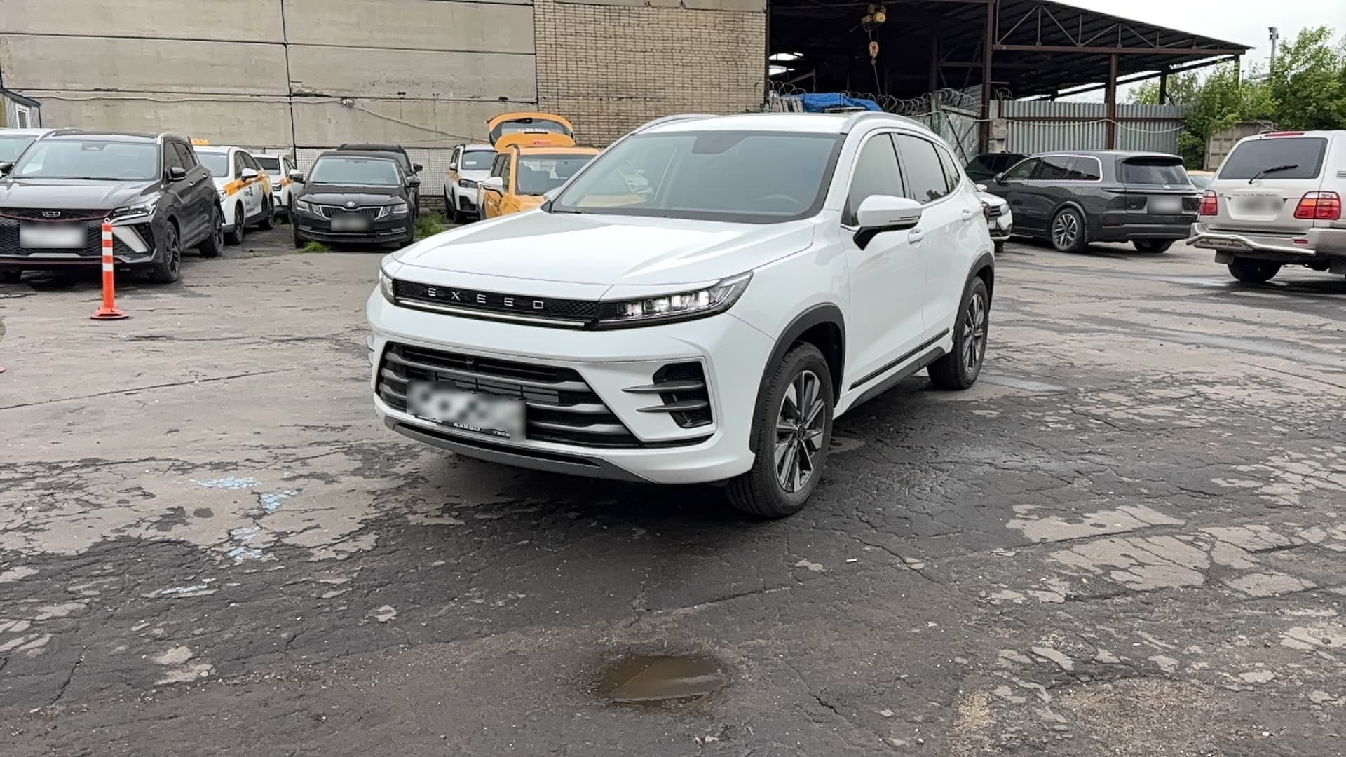 Exeed LX - 1